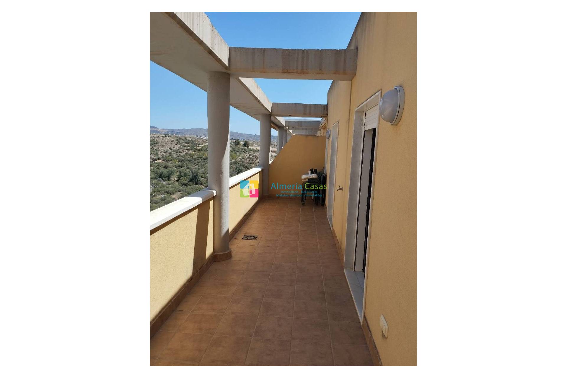 Apartamento - Alquiler a largo plazo - Albox - Albox