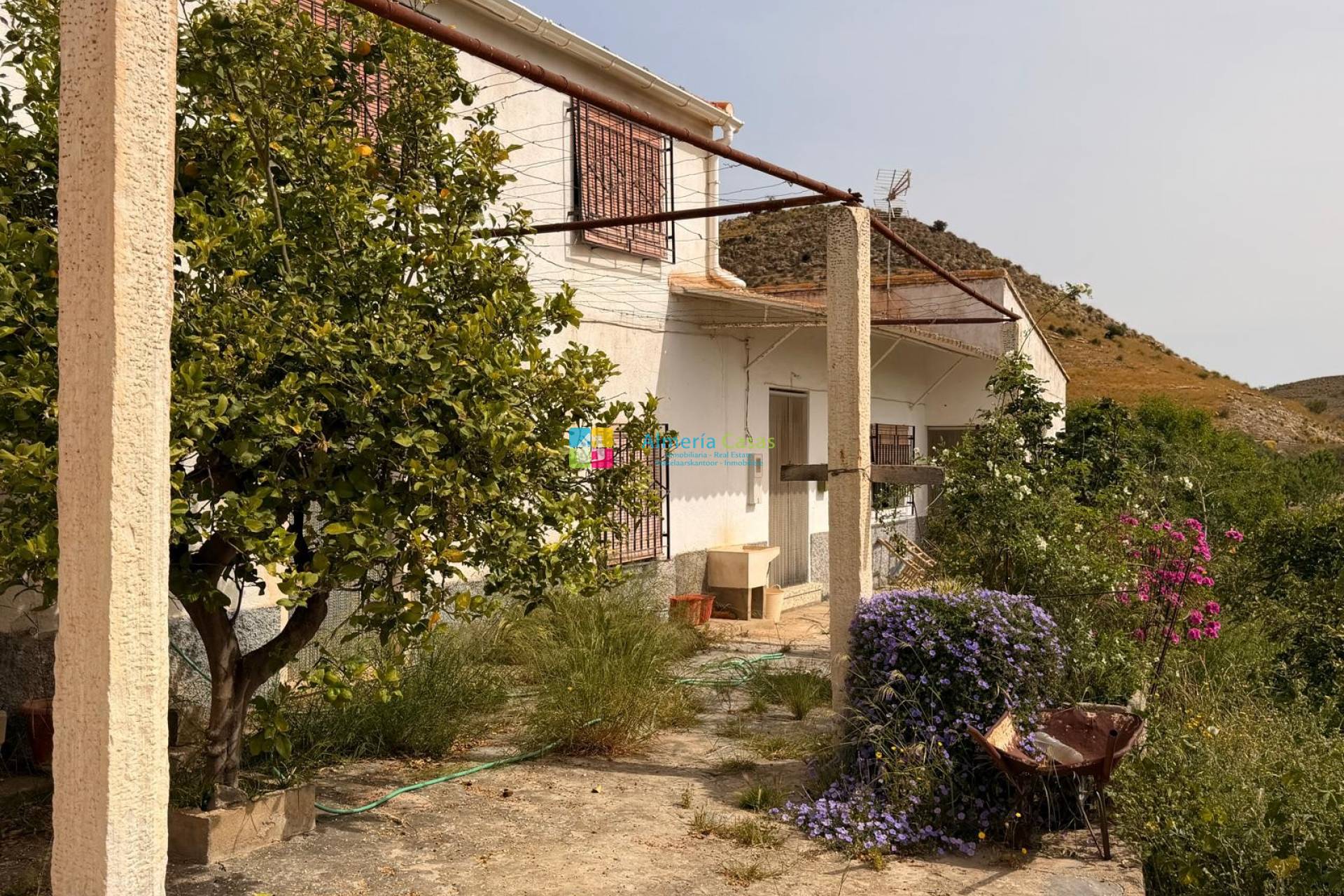 Boerderij woning - Resale - Lubrin - Lubrín