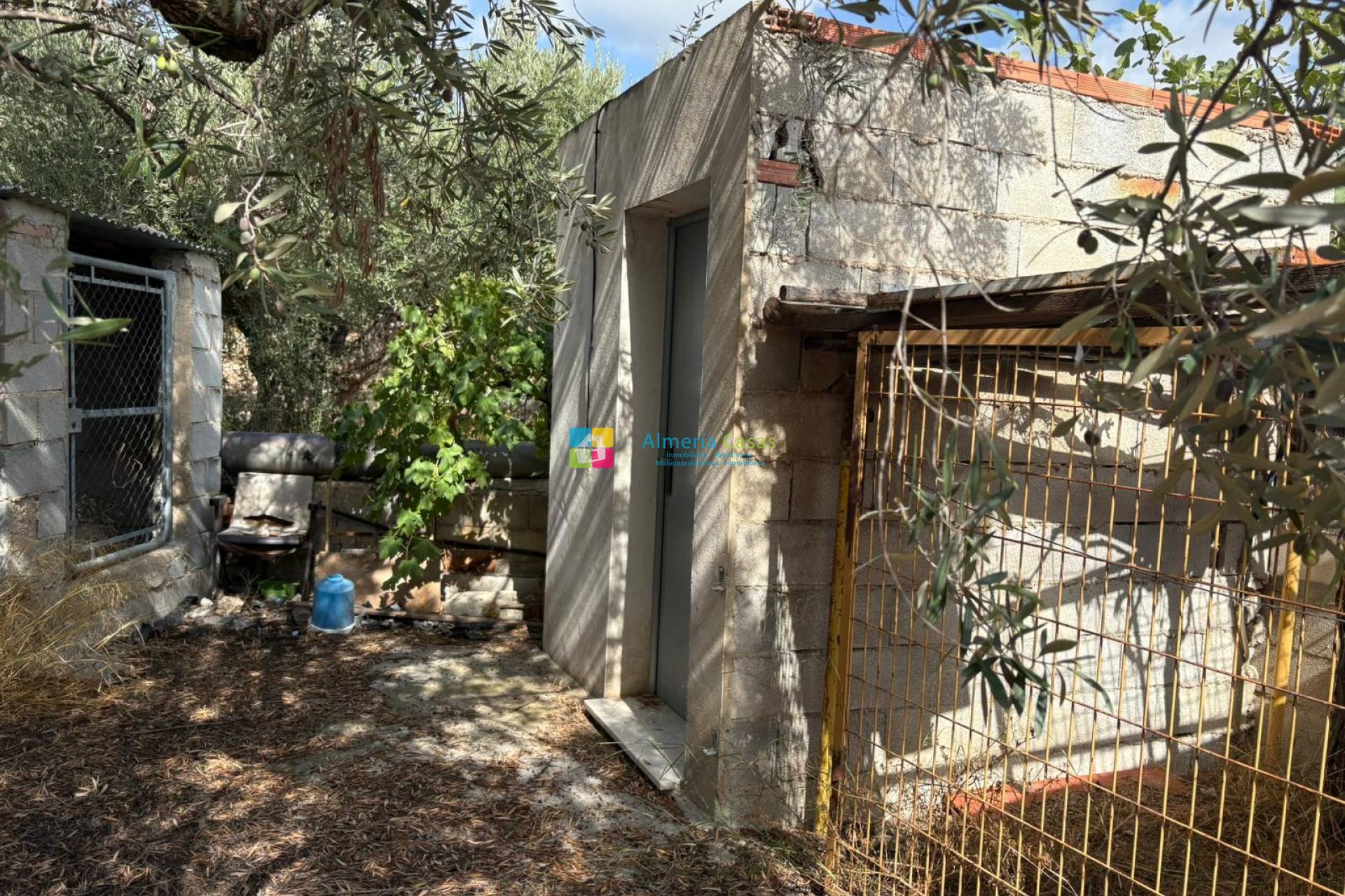 Boerderij woning - Resale - Somontin - Somontín