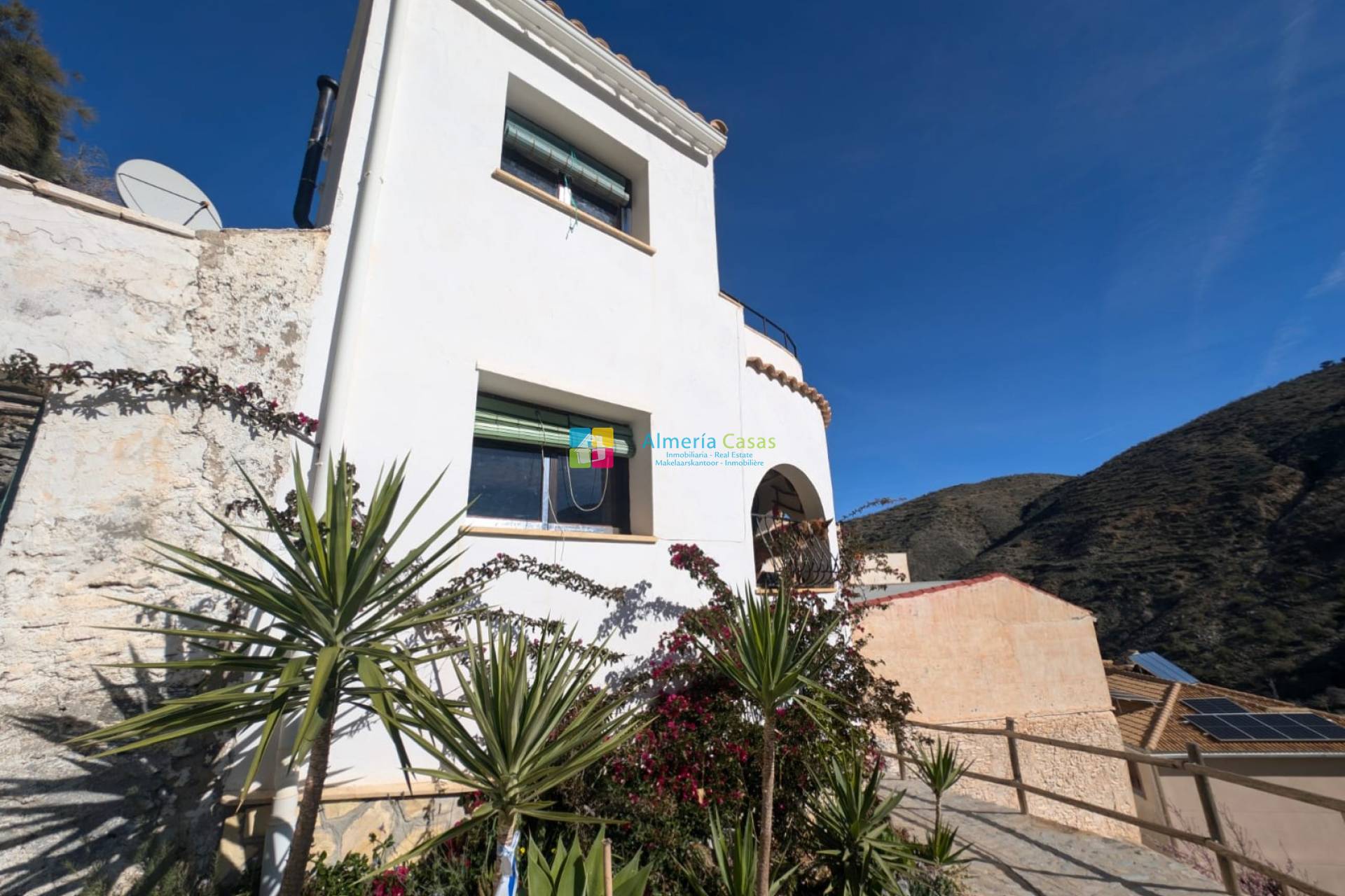 Casa de pueblo - Venta - Sierro - Sierro