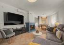 Resale - Dorfhause - Laroya