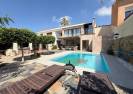 Resale - Dorpswoning - Cantoria