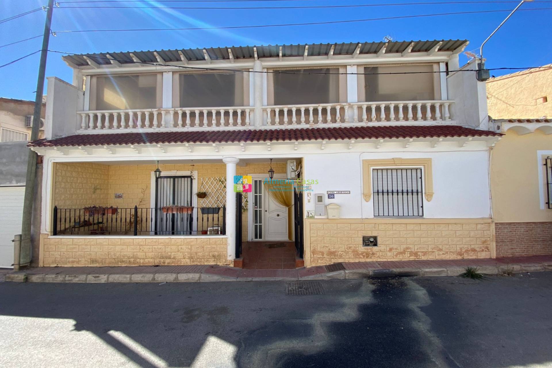 Town House - Resale - Taberno - Taberno