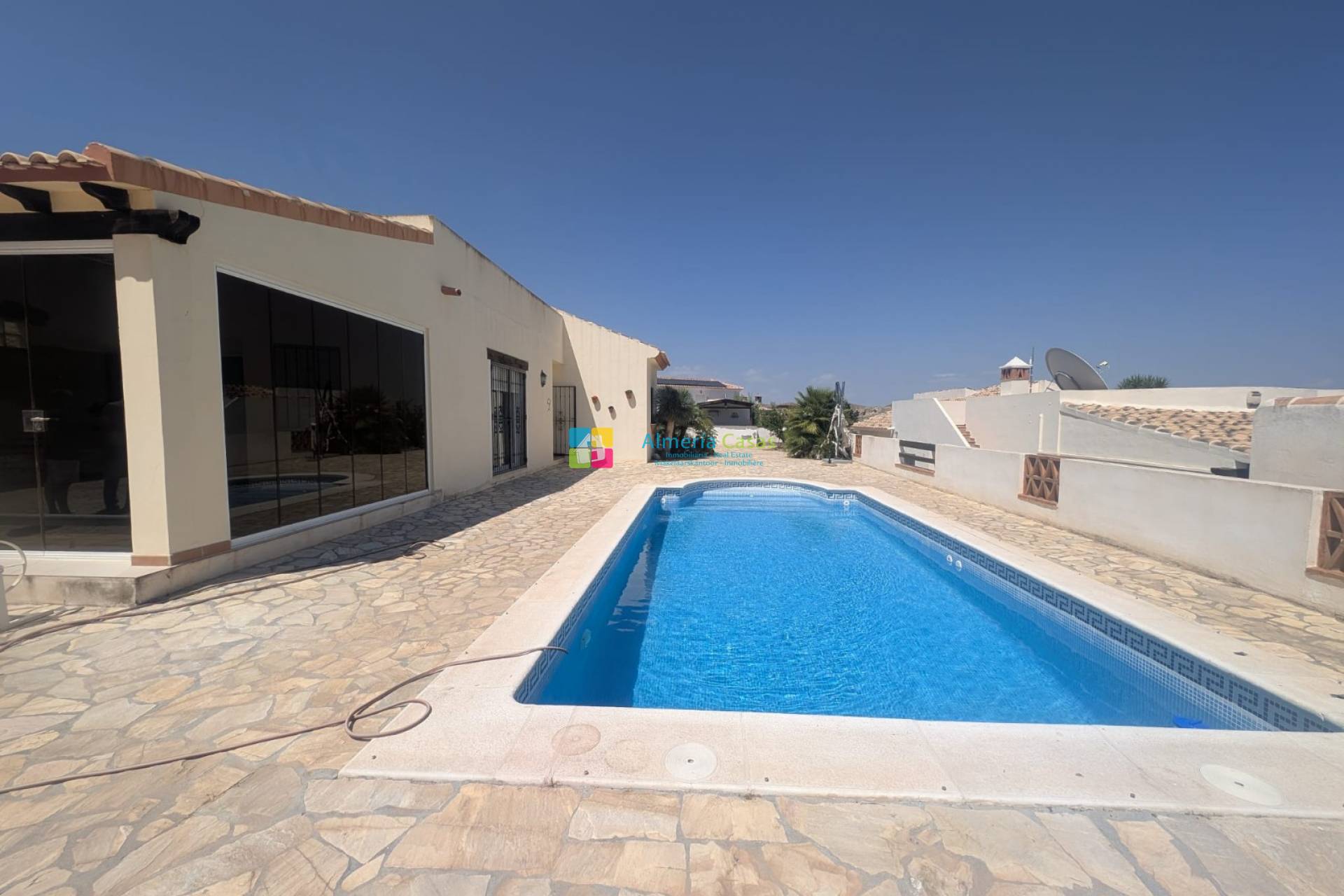 Villa - Resale - Arboleas - 2913