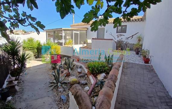 Profitez du soleil cet hiver dans cette charmante maison de village à vendre à Arboleas