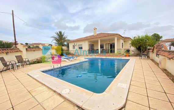 If you are looking for a Mediterranean home in the heart of Almeria, discover our villas for sale in Arboleas