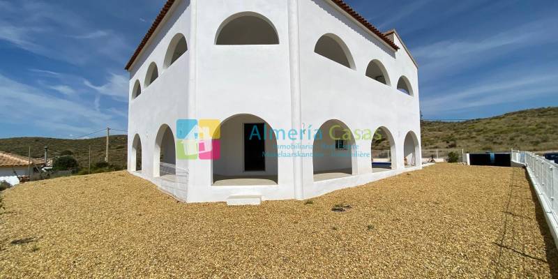 Pourquoi choisir cette villa à vendre à Zurgena comme votre prochaine maison ?