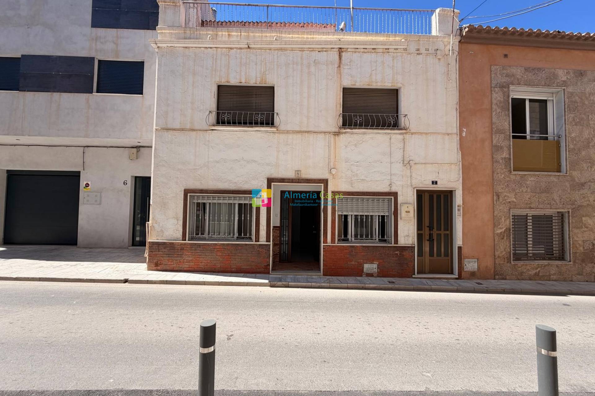 Townhouse Fines Almería inland Spain